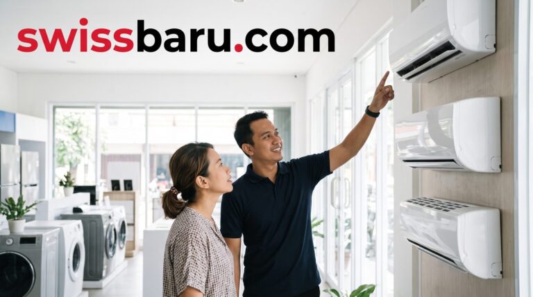 Pelanggan dan staf toko melihat AC split terpasang di showroom toko AC Manado